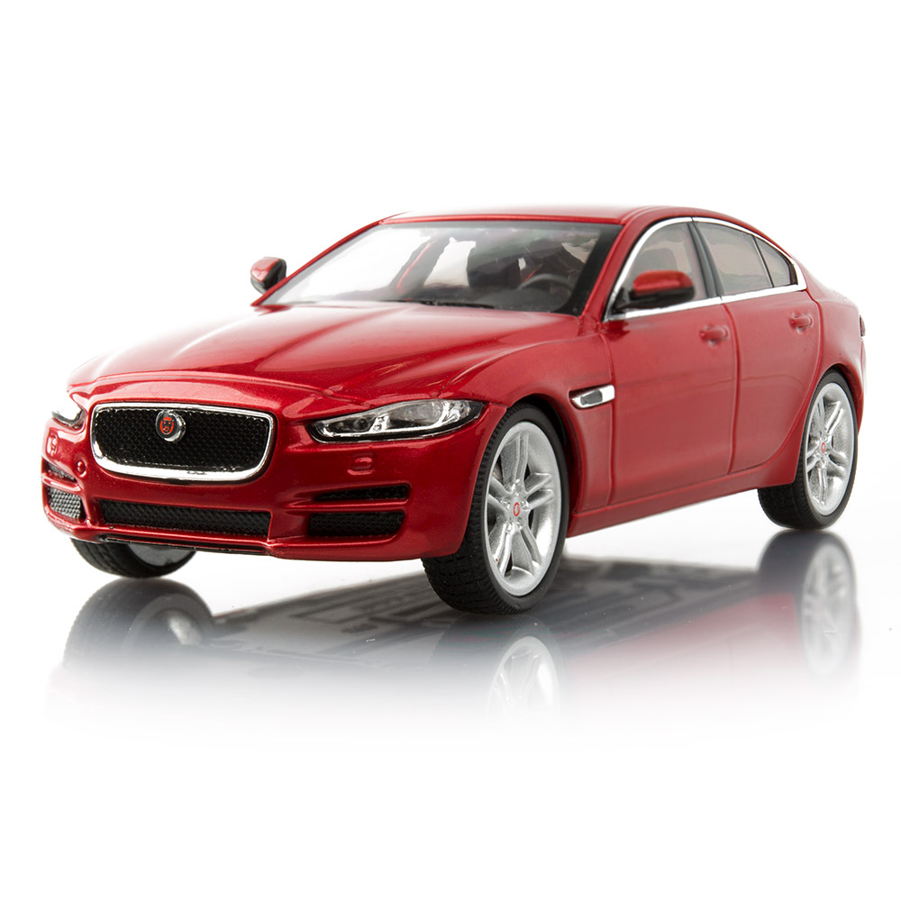 Модель Jaguar Xe LAND ROVER jdcax76